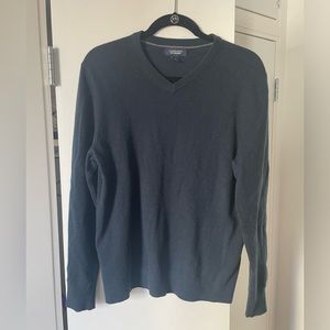 Lands End Navy V-neck Men’s Sweater